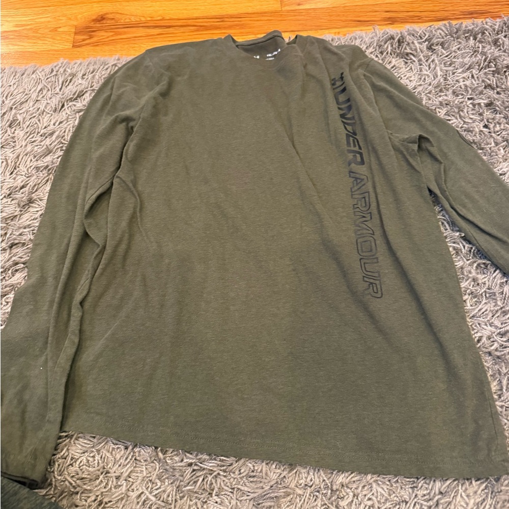 Under Armour casual shirt. Youth XL. YXL